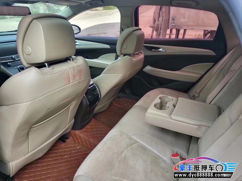 18年别克君越轿车抵押车出售