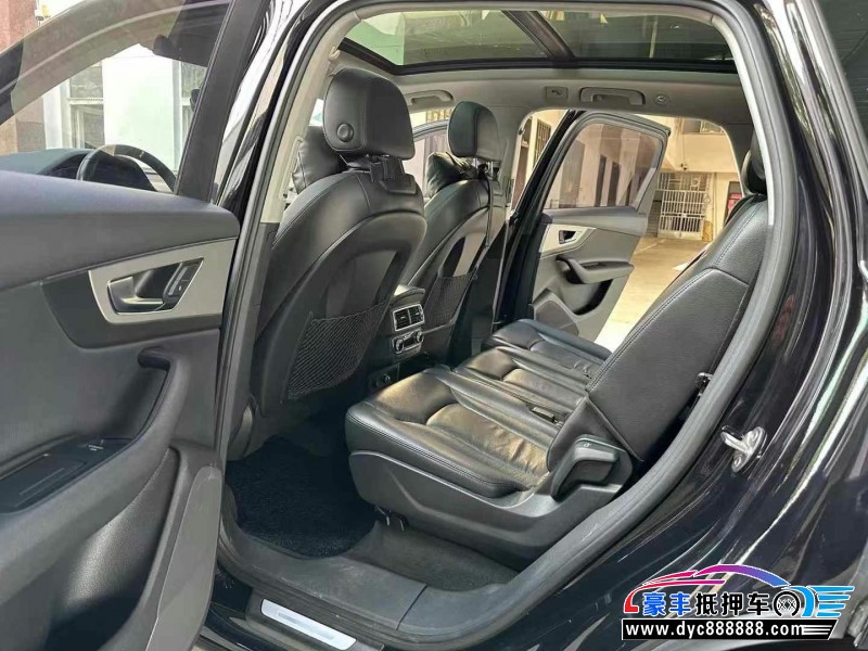 18年奥迪Q7轿车抵押车出售