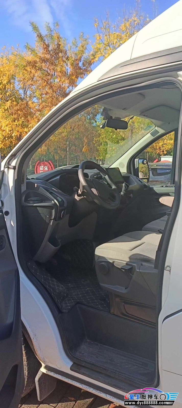 18年福特全顺轿车抵押车出售