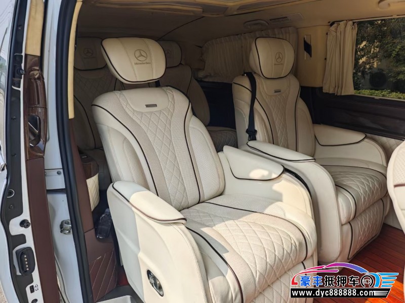 20年奔驰威霆轿车抵押车出售