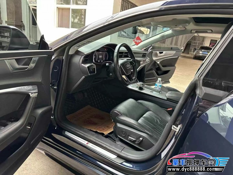 19年奥迪A7轿车抵押车出售