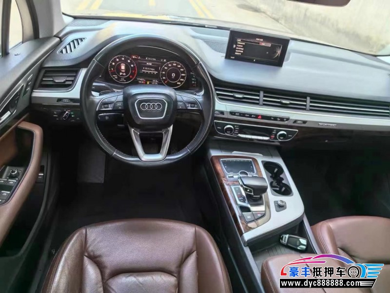 16年奥迪Q7轿车抵押车出售