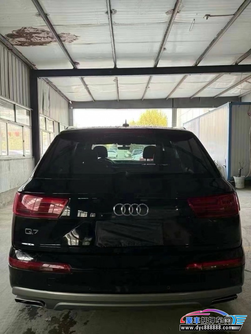 16年奥迪Q7轿车抵押车出售
