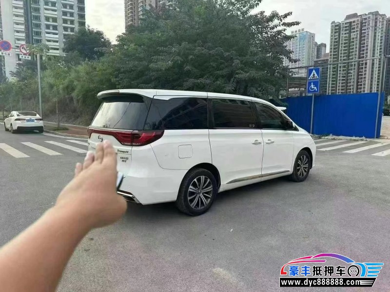 18年传祺M8轿车抵押车出售