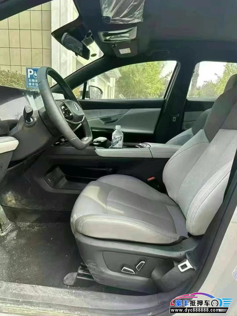 24年长安长安UNI轿车抵押车出售