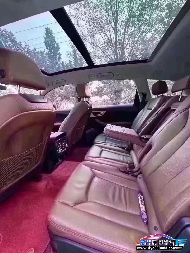 18年奥迪Q7轿车抵押车出售