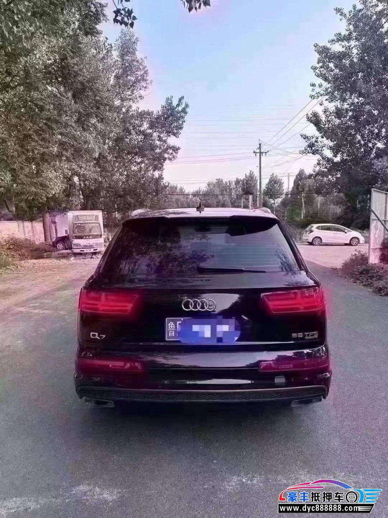 18年奥迪Q7轿车抵押车出售