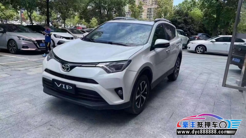 抵押车出售17年丰田RAV4轿车