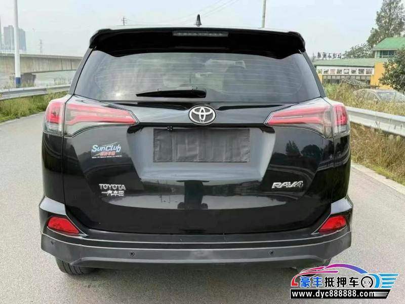 19年丰田RAV4轿车抵押车出售