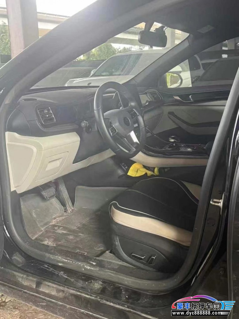 22年比亚迪秦轿车抵押车出售