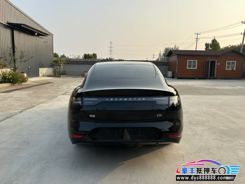 24年零跑c01轿车抵押车出售