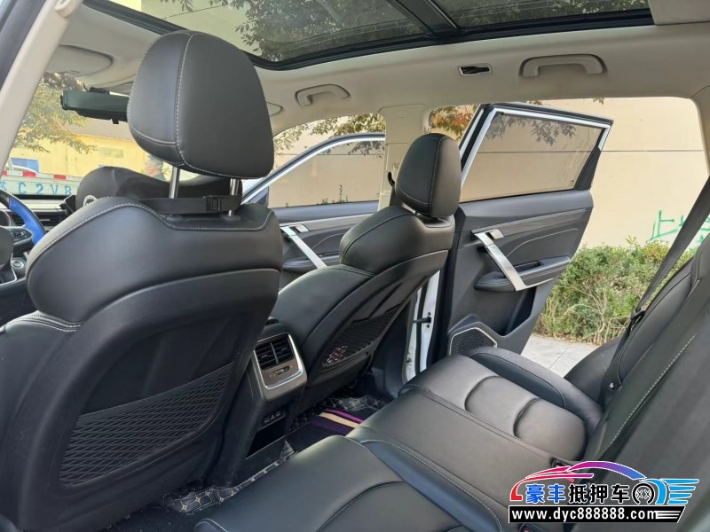 20年吉利博越轿车抵押车出售