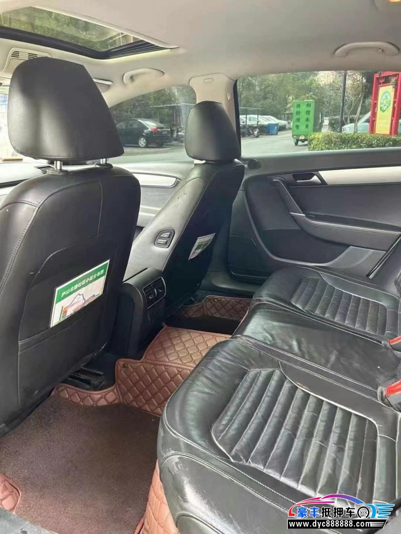 16年大众迈腾轿车抵押车出售