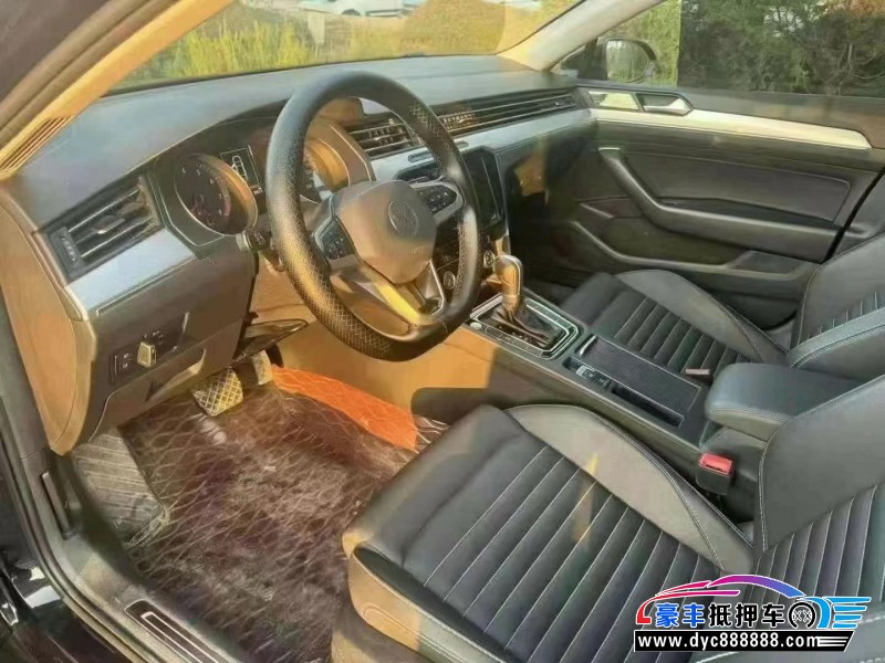 21年大众迈腾轿车抵押车出售