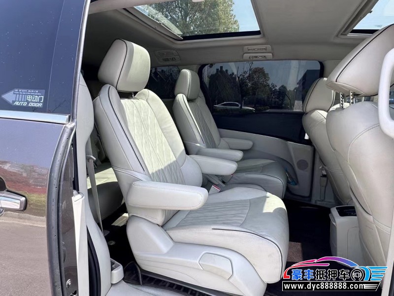 22年别克GL8轿车抵押车出售