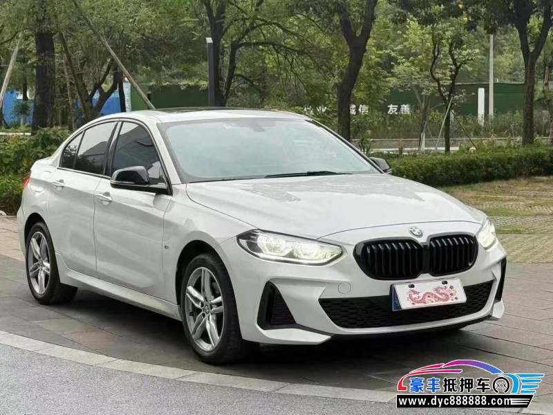 21年宝马1系轿车抵押车出售