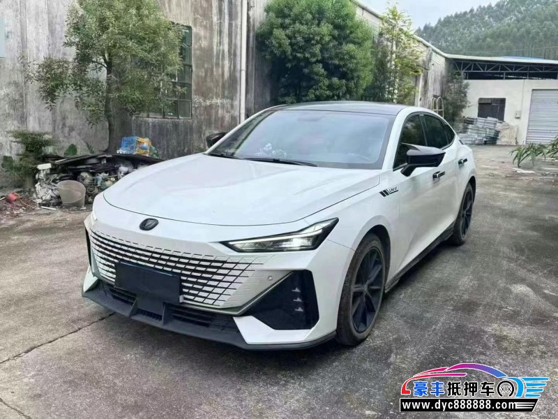 22年长安长安UNI轿车抵押车出售