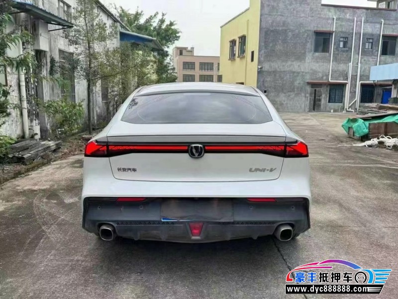 22年长安长安UNI轿车抵押车出售