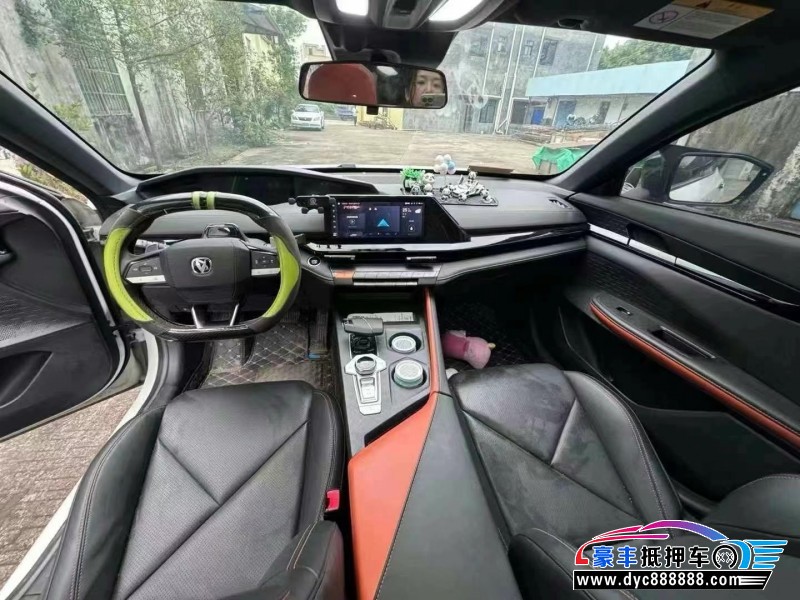 22年长安长安UNI轿车抵押车出售