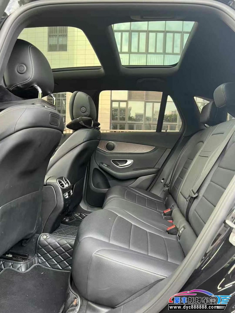 17年奔驰GLC轿车抵押车出售