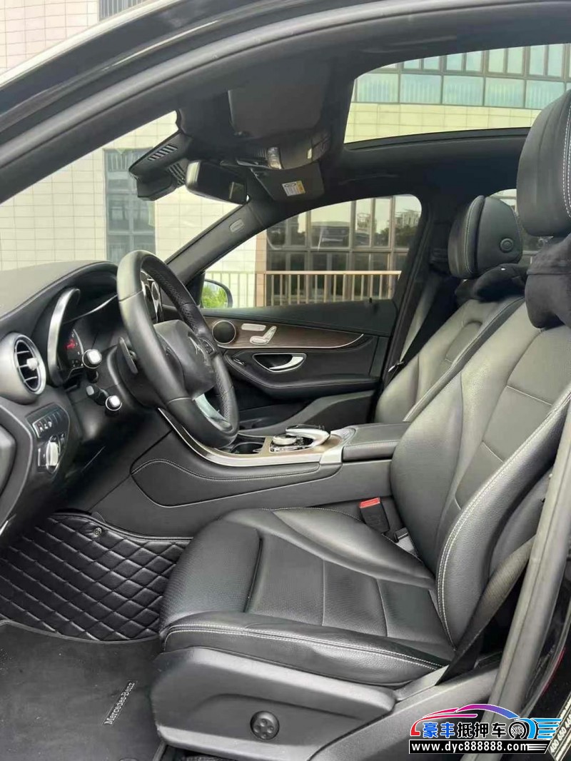 17年奔驰GLC轿车抵押车出售