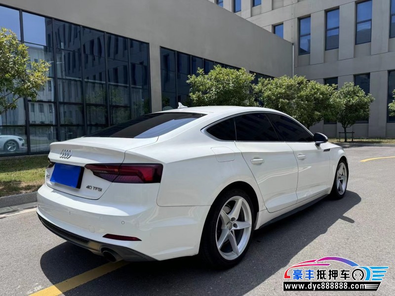 18年奥迪A5轿车抵押车出售
