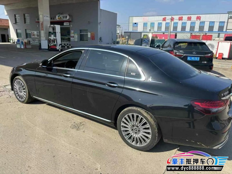 21年奔驰E轿车抵押车出售