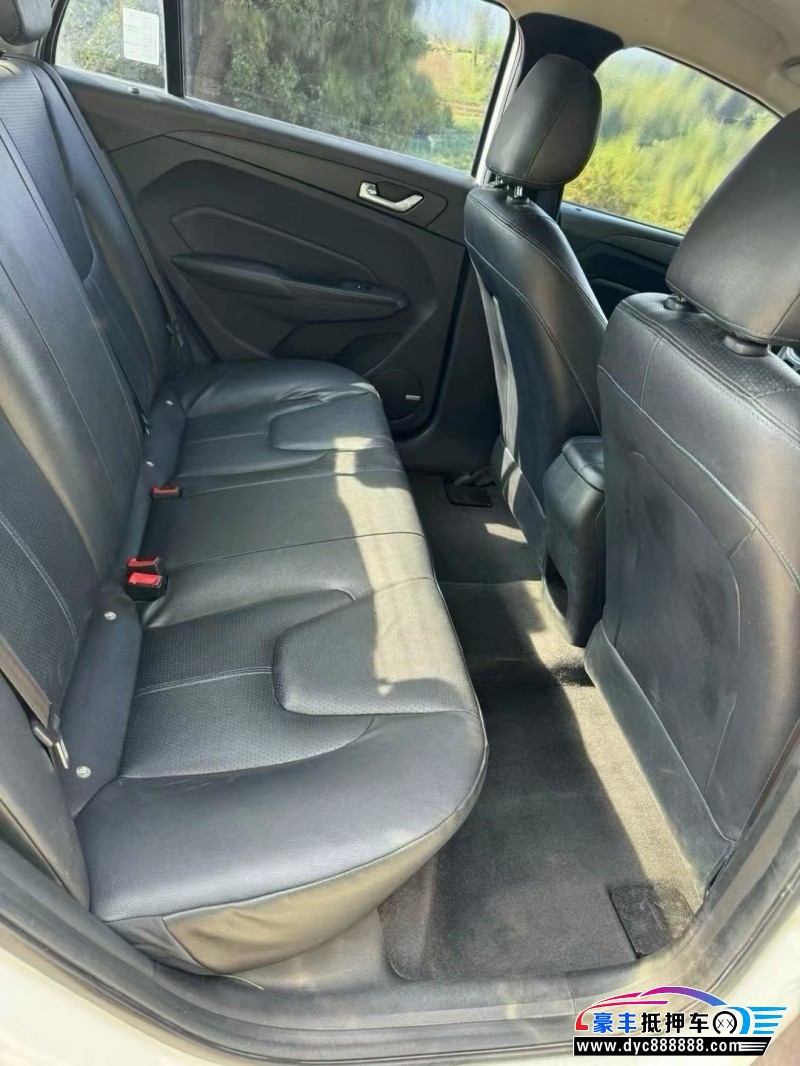 19年奇瑞艾瑞泽轿车抵押车出售