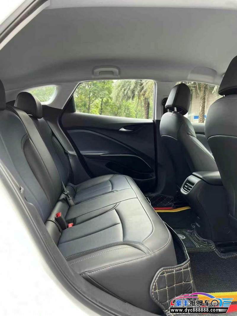 24年别克微蓝轿车抵押车出售