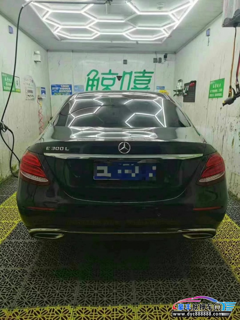 18年奔驰E轿车抵押车出售