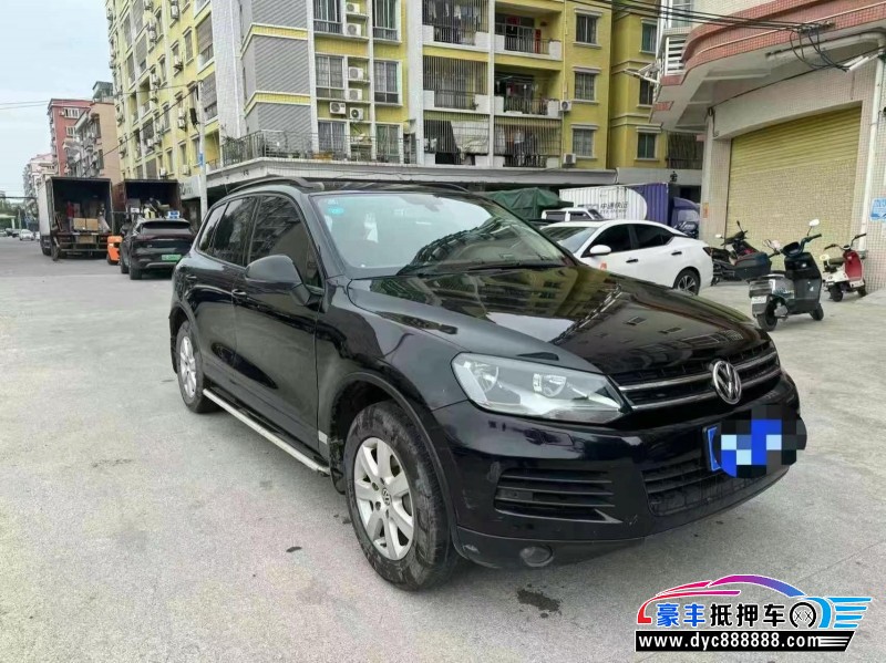 14年大众途锐轿车抵押车出售