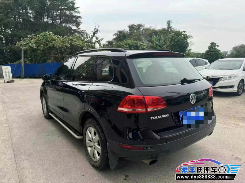 14年大众途锐轿车抵押车出售