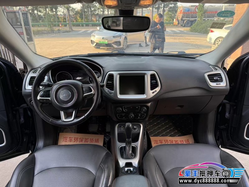 18年Jeep指南者轿车抵押车出售