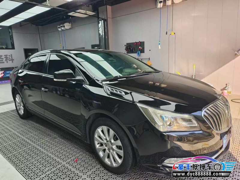 15年别克君越轿车抵押车出售