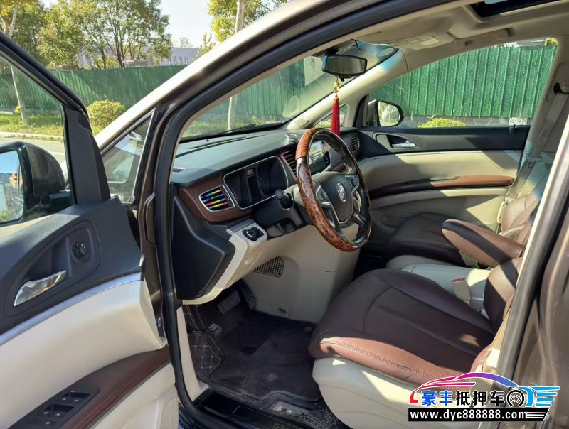 14年别克GL8轿车抵押车出售