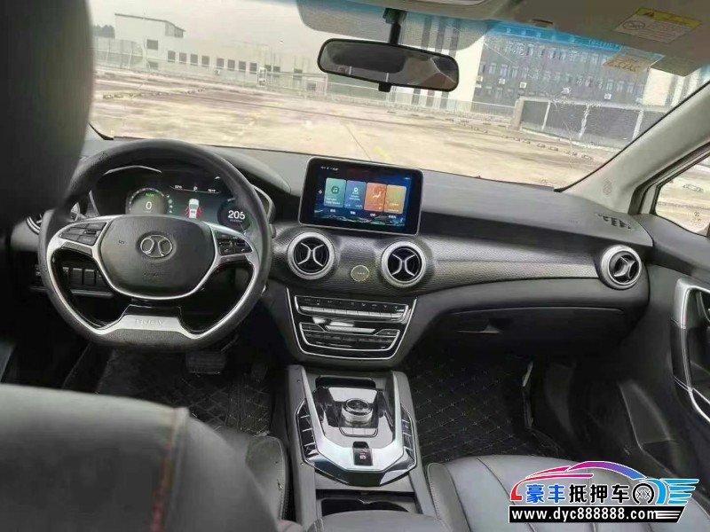 21年北汽新能源EU系列轿车抵押车出售