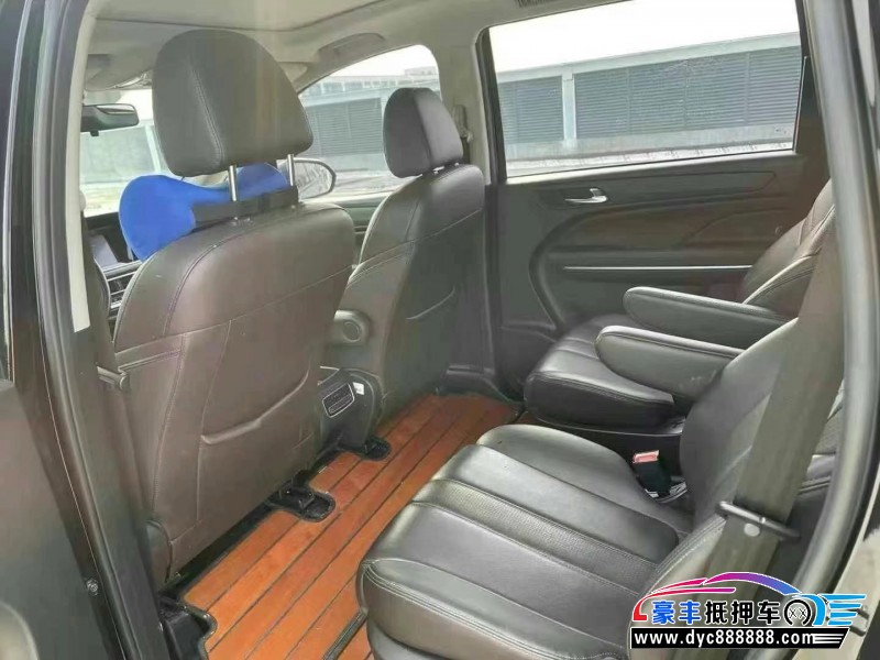 19年传祺m6轿车抵押车出售