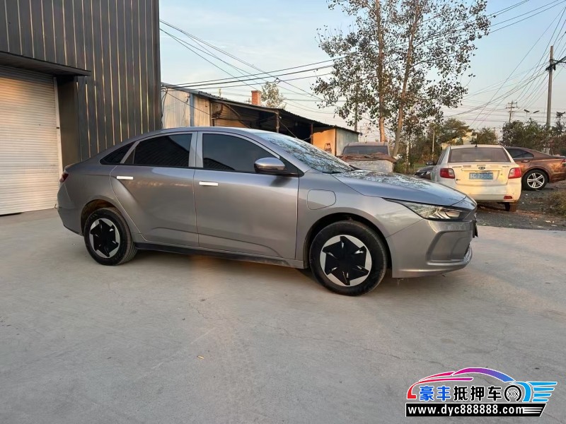 23年吉利几何轿车抵押车出售