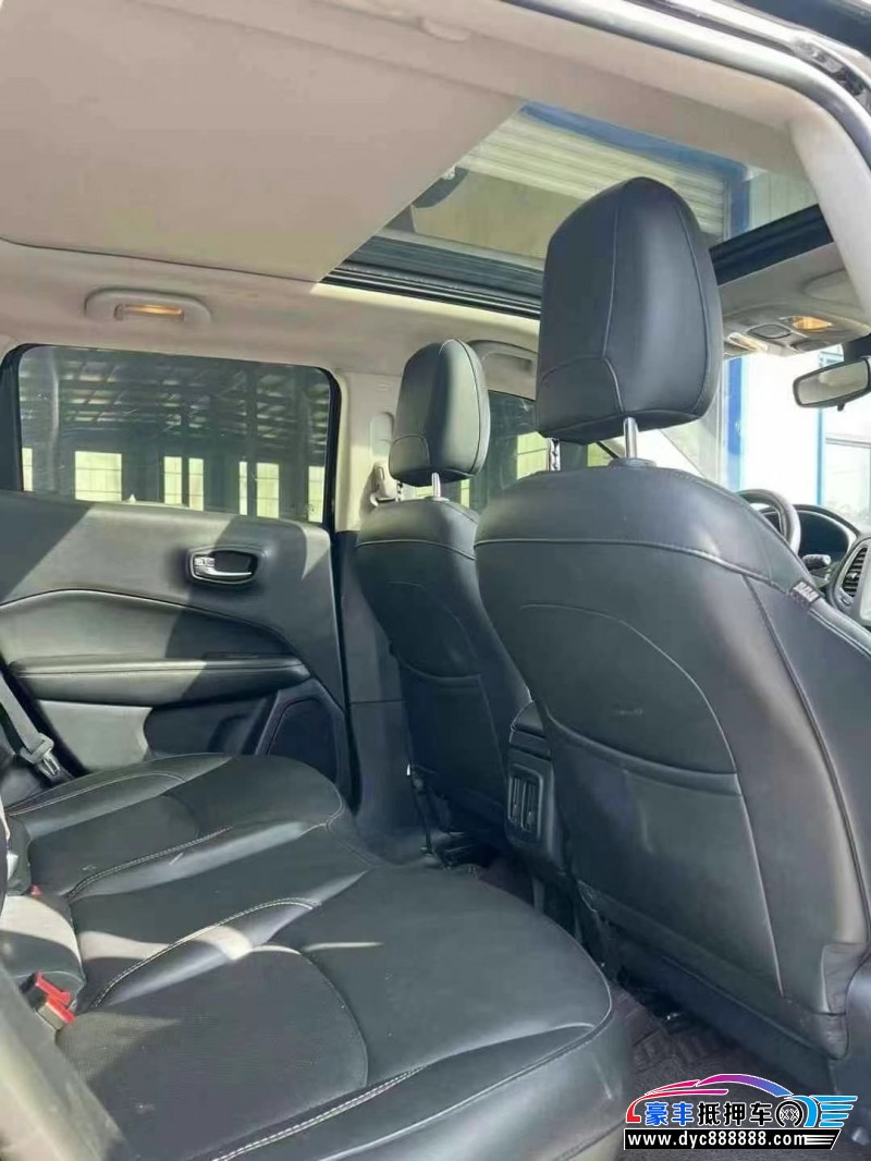 19年Jeep指南者轿车抵押车出售