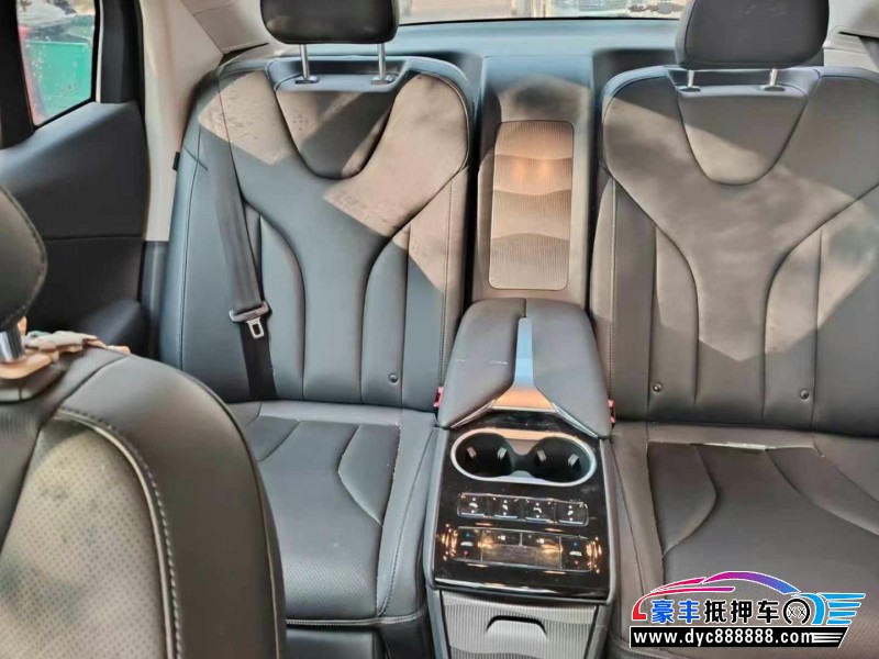 23年红旗EQM5轿车抵押车出售