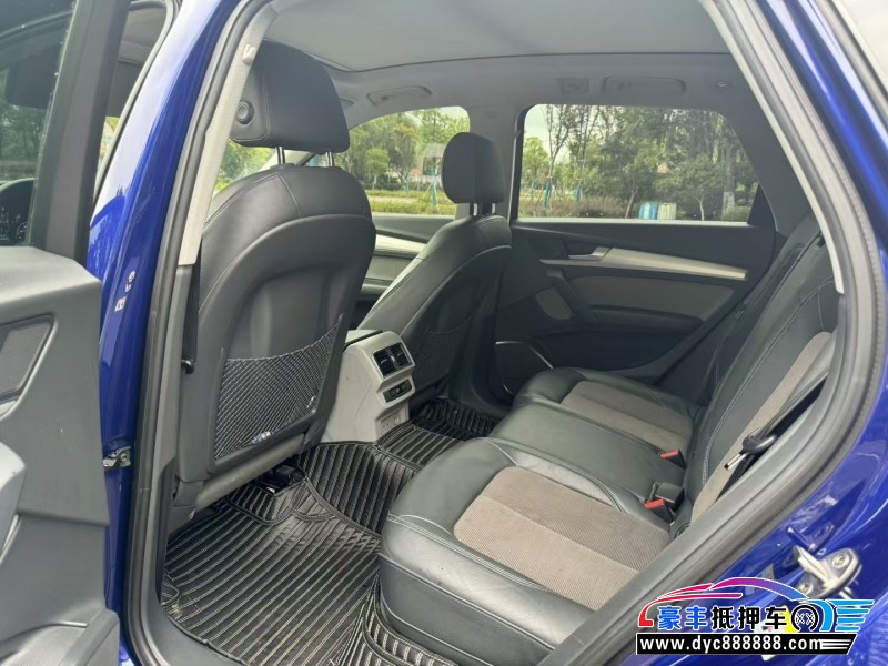 19年奥迪Q5轿车抵押车出售