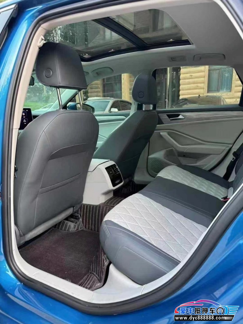 22年大众速腾轿车抵押车出售