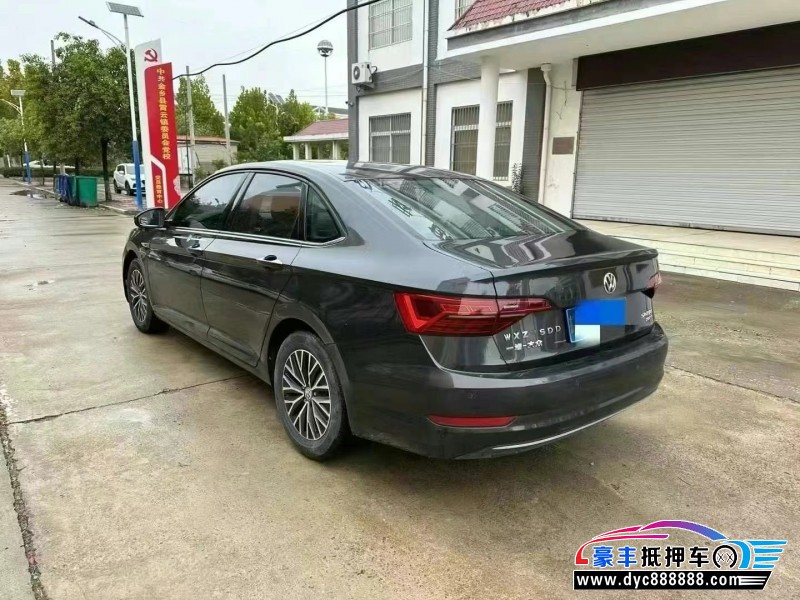 19年大众速腾轿车抵押车出售