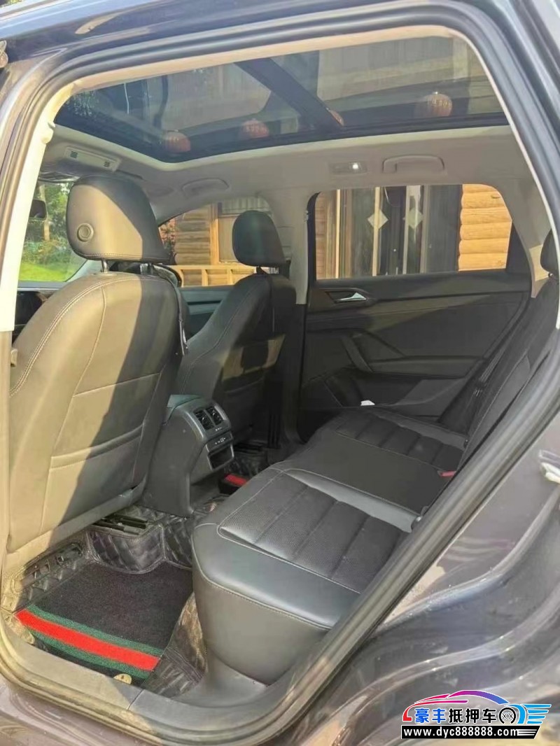 21年大众途岳轿车抵押车出售