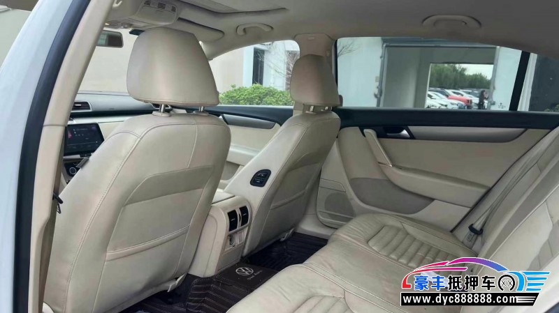 14年大众迈腾轿车抵押车出售