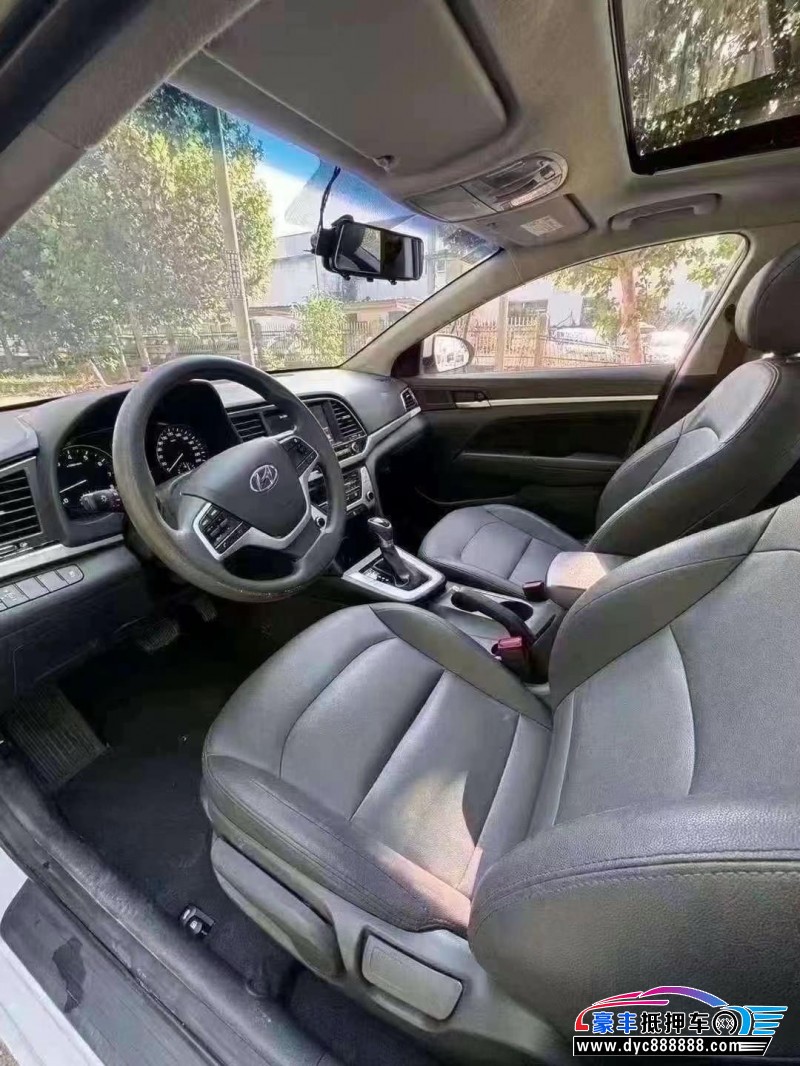 18年现代领动轿车抵押车出售