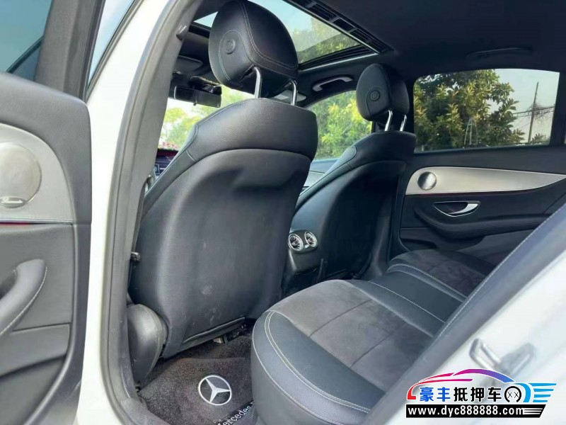 17年奔驰E轿车抵押车出售