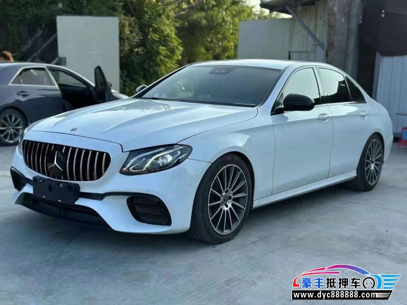 17年奔驰E轿车抵押车出售