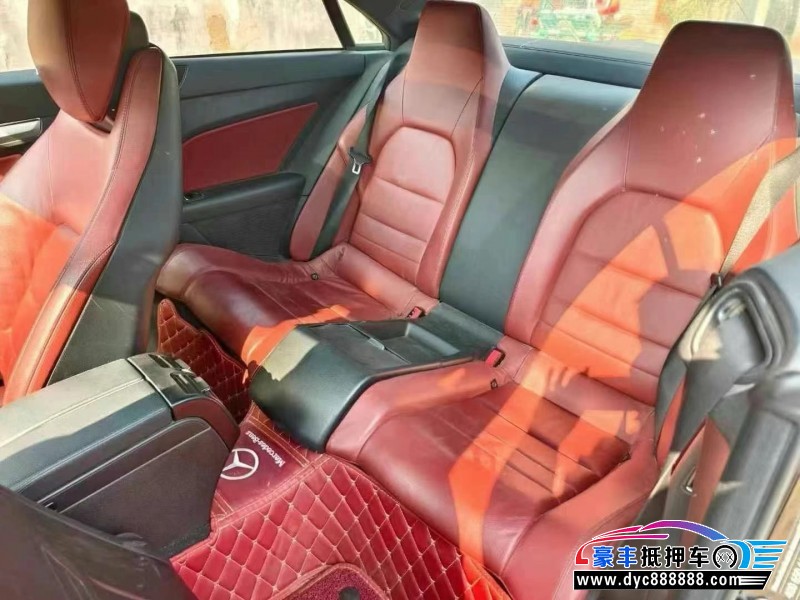 13年奔驰E轿车抵押车出售