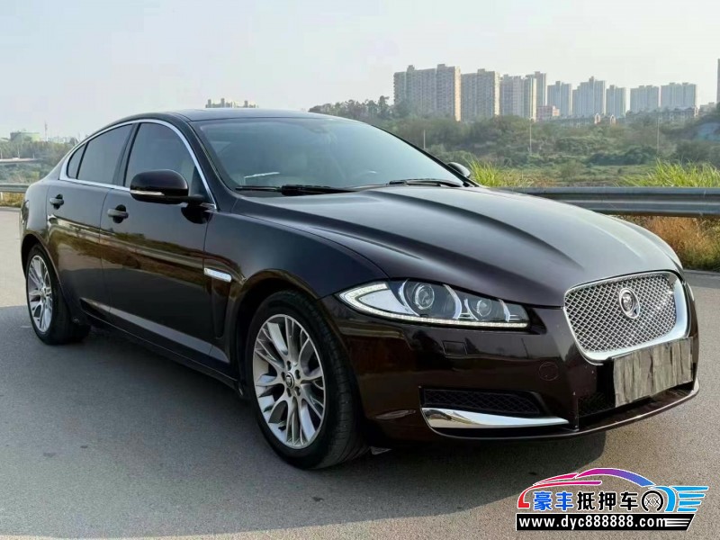 13年捷豹XF轿车抵押车出售